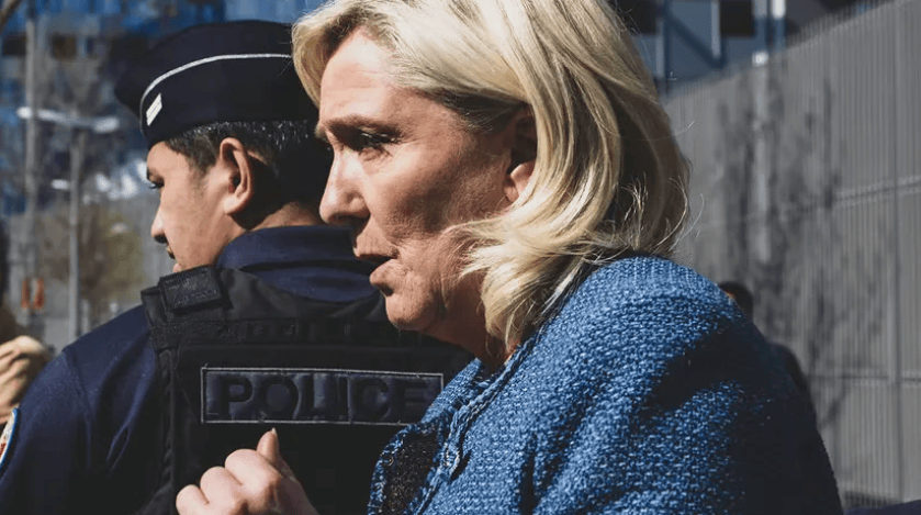 体育玩法规则
_被判刑四年体育玩法规则
，总统梦碎一地！特朗普：这是一件大事