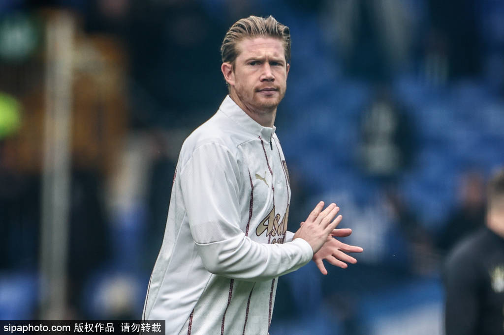 如何注册皇冠足球代理_观战台：皇马VS巴萨争夺国王杯 利物浦拜仁或提前夺冠