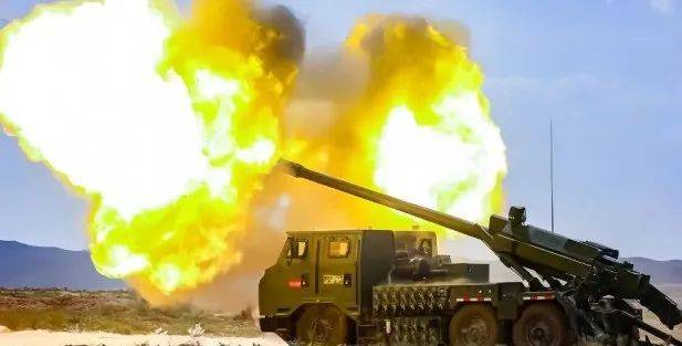 正版皇冠信用网开户_地面战斗爆发正版皇冠信用网开户,国产VT-4坦克迎来首战:SH-15卡车炮全线碾压印军