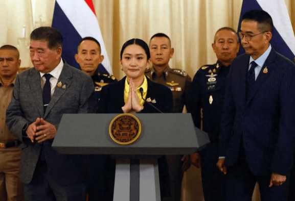 多特蒙德Vs蒙特雷_只剩255席多特蒙德Vs蒙特雷，佩通坦拒绝下台，一架泰专机直飞中国，执政党要自救