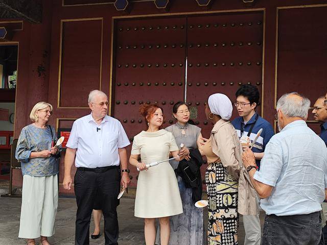 明尼苏达山猫联赛
_巴基斯坦前总理特别助理：北京人是北京最大的财富