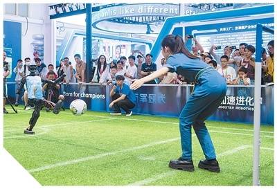 皇冠信用平台出租出售_在世界机器人大会上感受“未来已来”(新时代画卷)