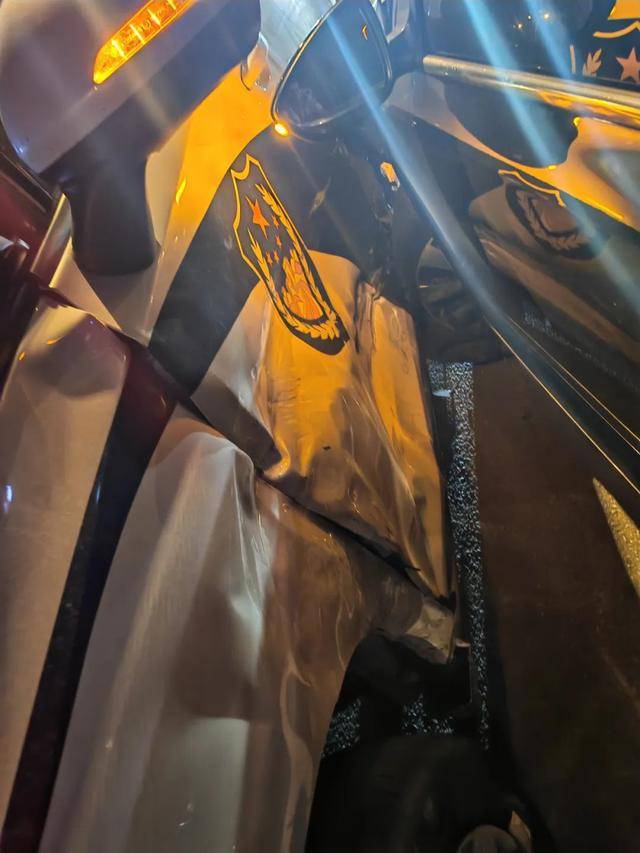 皇冠信用网怎么代理
_向前一横！辽P0952警皇冠信用网怎么代理
，救下5个孩子