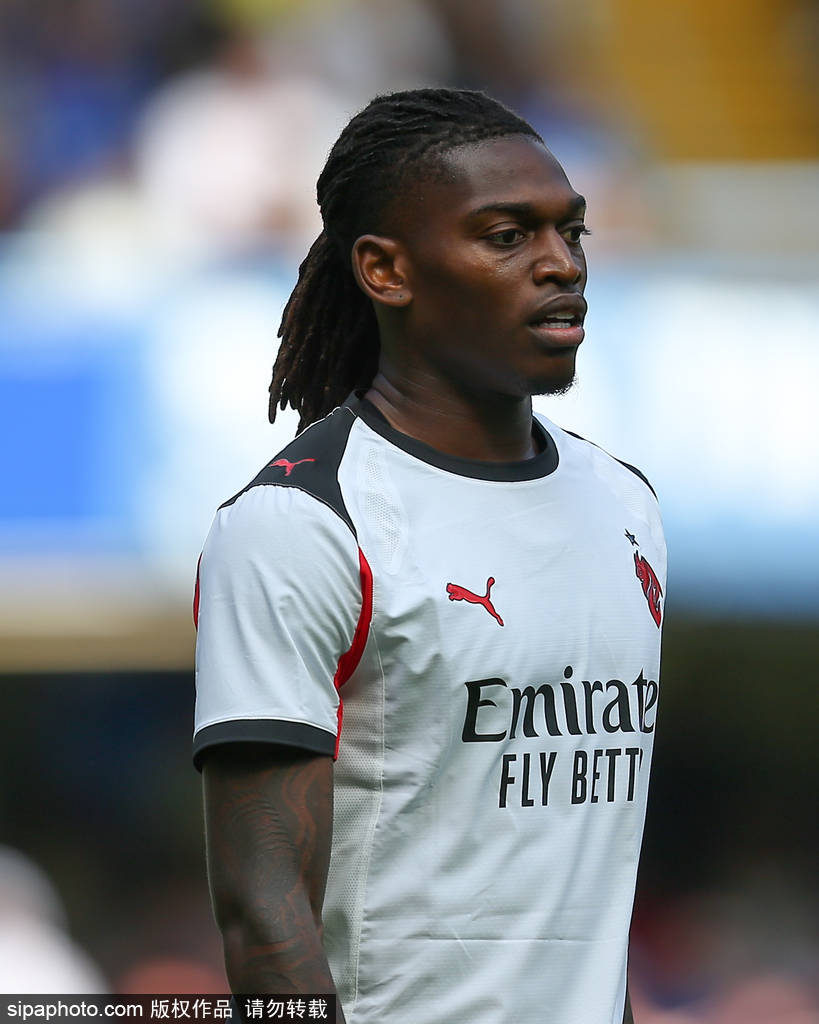 罗马尼亚甲组联赛
_米兰失利背后的战术分析:控球率高却难破克雷莫纳防线的秘密