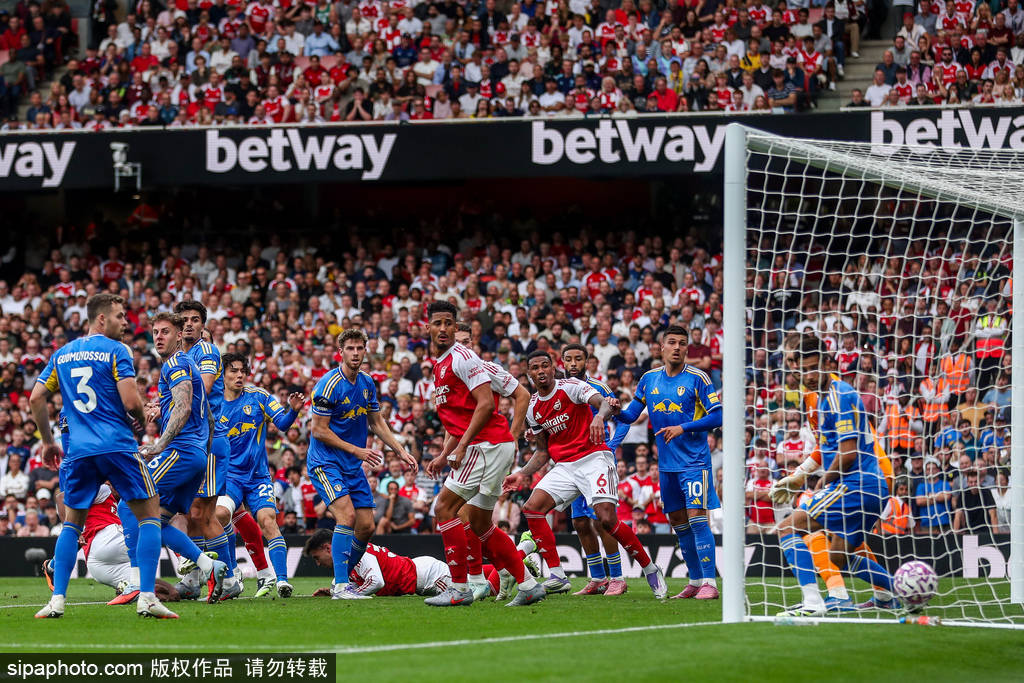 波兰超级联赛 
_英超-约克雷斯双响萨卡破门+伤退 阿森纳5-0利兹联暂登顶