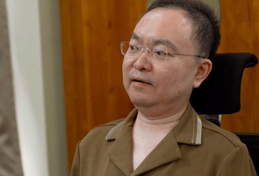 皇冠信用盘_与渐冻症抗争6年皇冠信用盘，妻子透露蔡磊近况：他已完全丧失语言能力，仅能吃流食