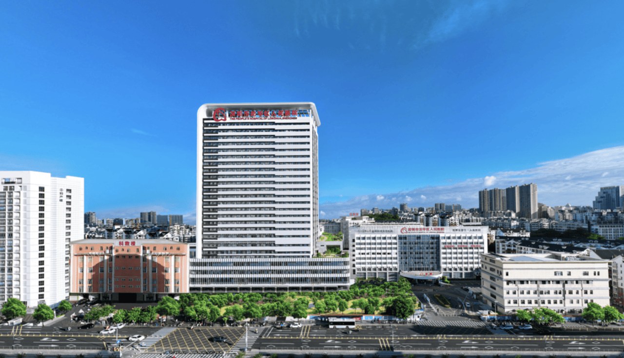 皇冠信用网押金多少_深圳一医院门口被指“举步维艰”皇冠信用网押金多少！整治后记者实探:仍很堵