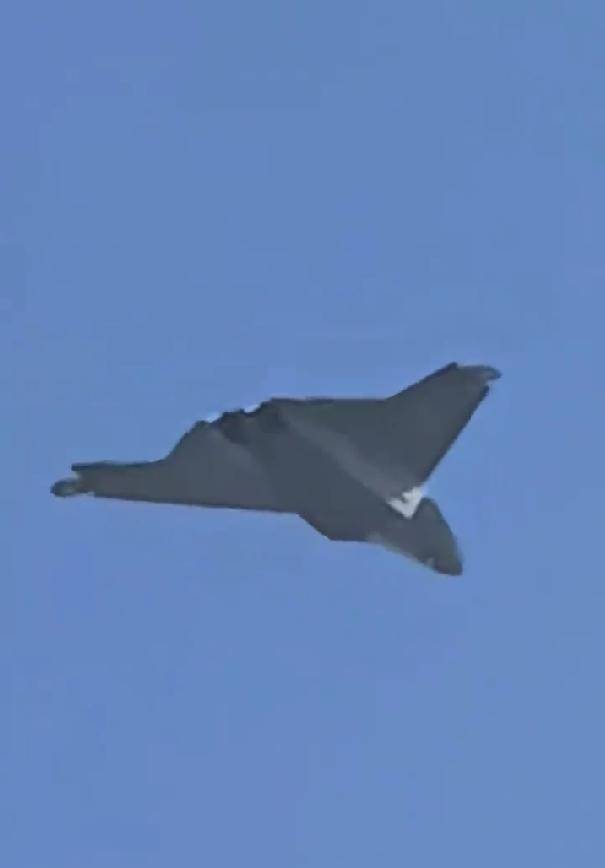 怎么注册皇冠信用盘
_无空速管怎么注册皇冠信用盘
,疑似第二架歼-50:美国精神胜利法,新六代机东亚决战