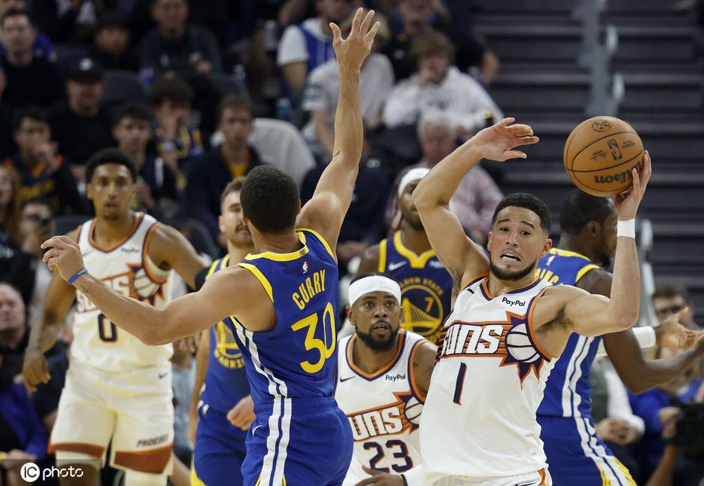 哈德斯菲尔德vs 曼斯菲尔德城
_库里28+4巴特勒背伤退赛 布克38分勇士射落太阳