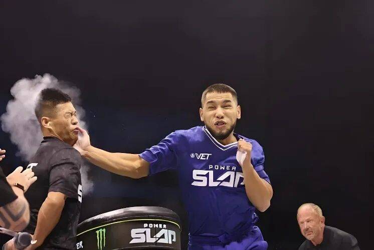 皇冠信用账号申请
_“现在看人还是重影”！扇耳光比赛受伤的中国选手：签了6场皇冠信用账号申请
，还想完成剩下的5场