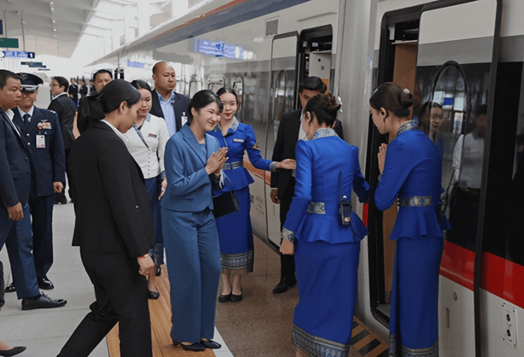 皇冠信用網可以占几成
_高市早苗已经自顾不暇之际皇冠信用網可以占几成
,日本皇室有异动,公主亲自到中国周边挖墙角