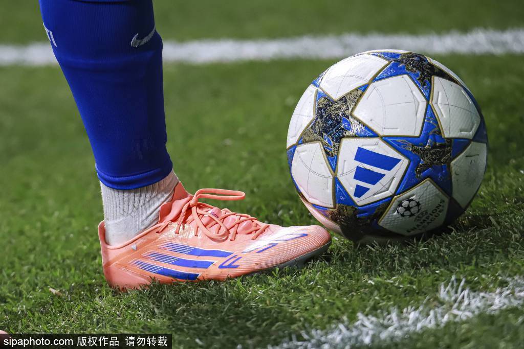 皇冠信用網代理注册
_梅西助攻难掩评分尴尬：38岁老将的战术转型与进球偏见的争论