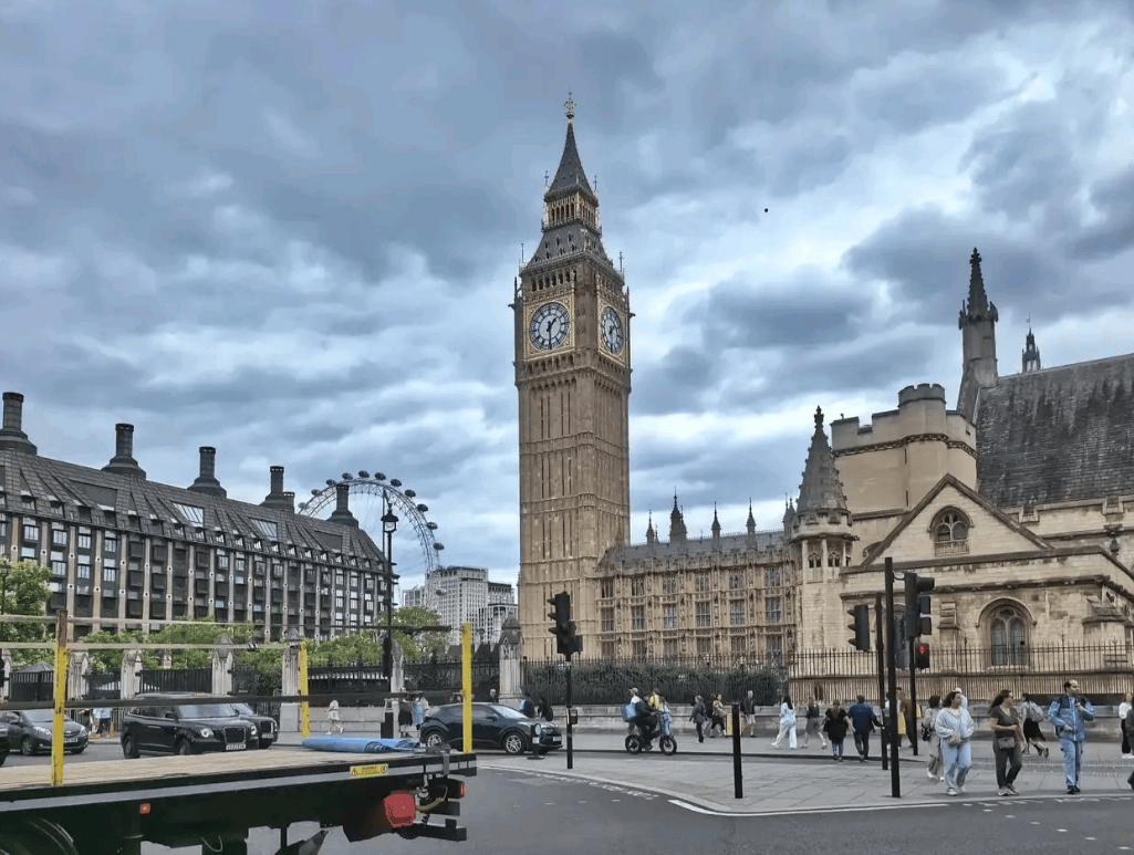 怎么申请皇冠信用網代理_两件事得罪中国怎么申请皇冠信用網代理，英国首相下个月访华梦碎，中方已确认将其拒之门外