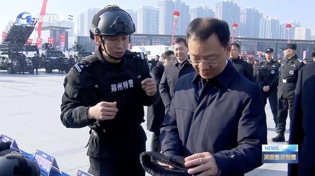 皇冠信用网登1_河南省委副书记、政法委书记观看反恐实战演练