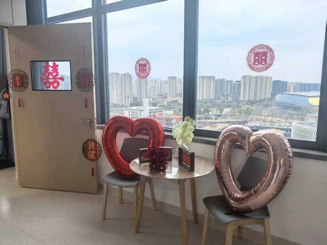 皇冠登3代理申请_杭州小夫妻新婚当天进了病房！这个“婚庆团队”皇冠登3代理申请，服了……