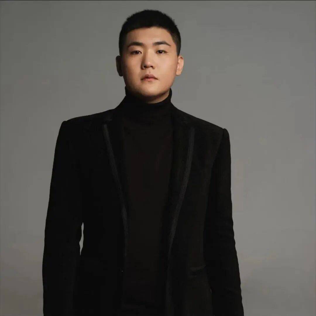 皇冠tg @xinyongwang_刚刚！闫学晶儿子道歉：“娘的错皇冠tg @xinyongwang，儿子担！感谢大家的监督批评！我们错了”