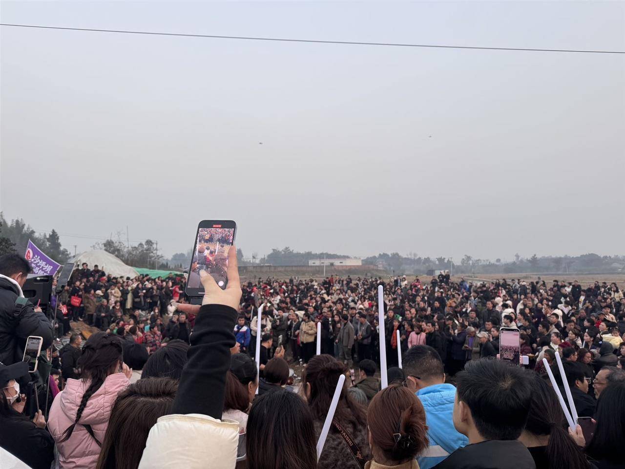 皇冠浮动额度_三个“1”合起来就是“川”！网友建议将1月11日定为合川杀猪节皇冠浮动额度，文旅委回应：可能会采纳