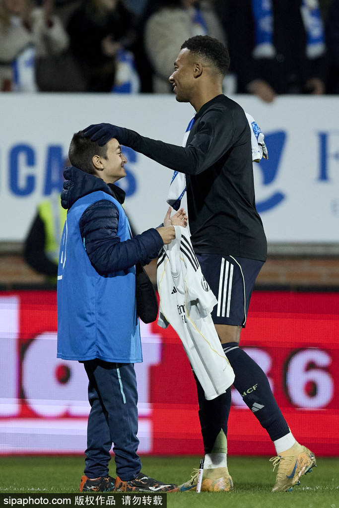 皇冠信用盘代理
_解说:这个世界上哪个教练能把姆巴佩和维尼修斯都伺候舒服了皇冠信用盘代理
?