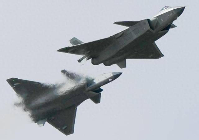 皇冠体育网_200架B-21+300架F-47!美智库:500架战机皇冠体育网,就能打到中国内陆